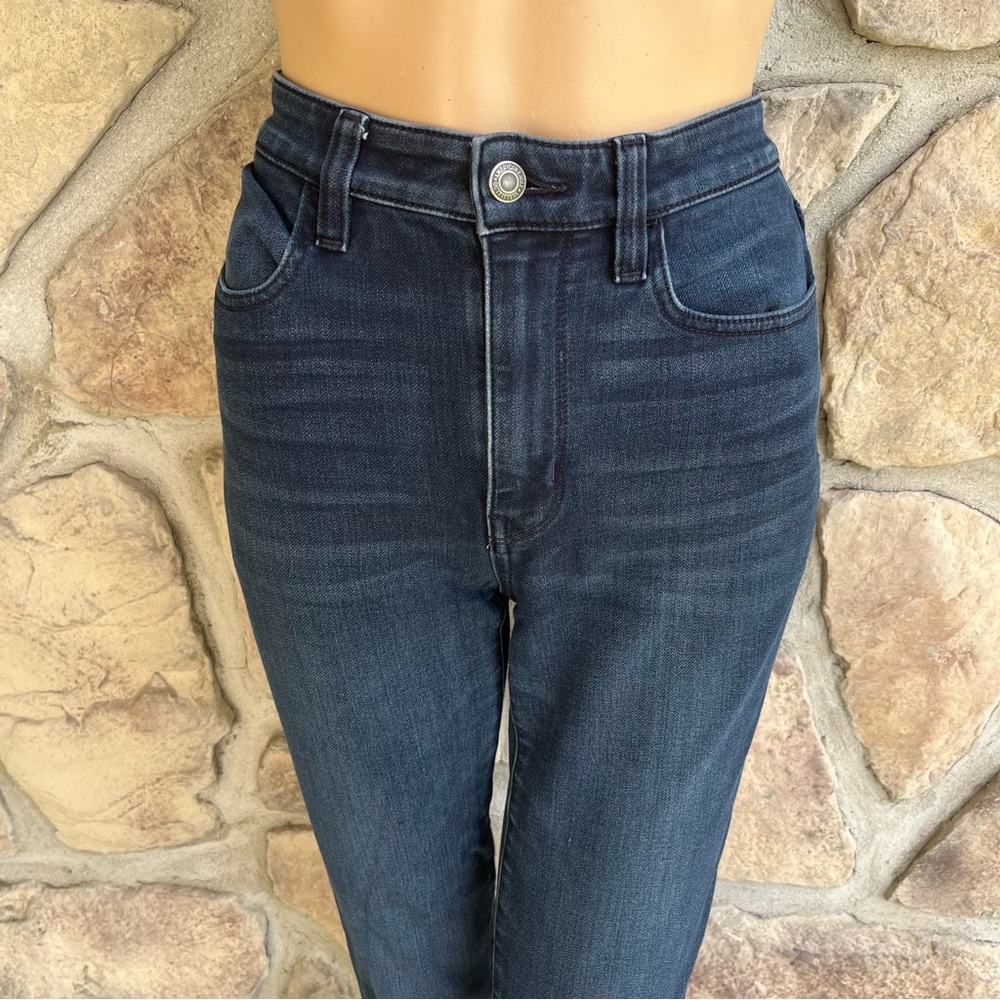 AMERICAN EAGLE | Dark Wash Super Hi-Rise Jeggings - Picture 4 of 11